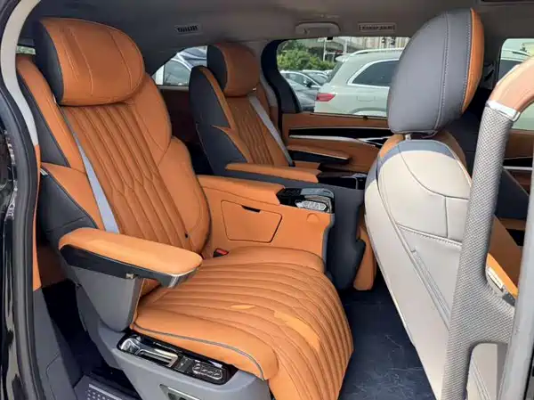 Toyota Sienna 2025