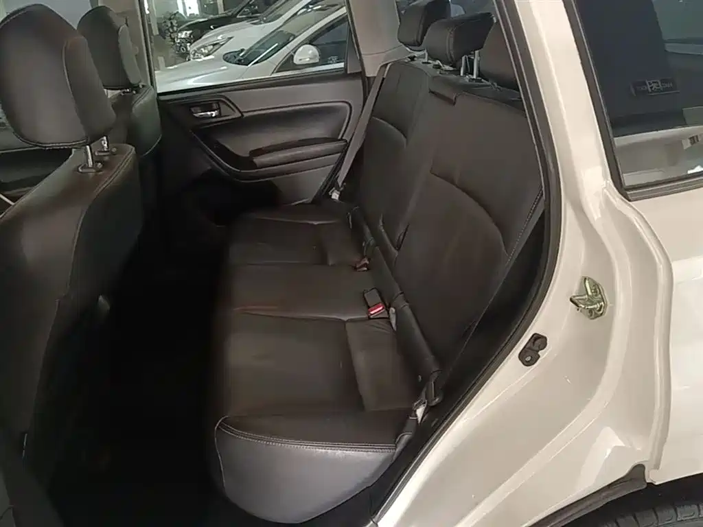 Subaru Forester 2014 — фото 17