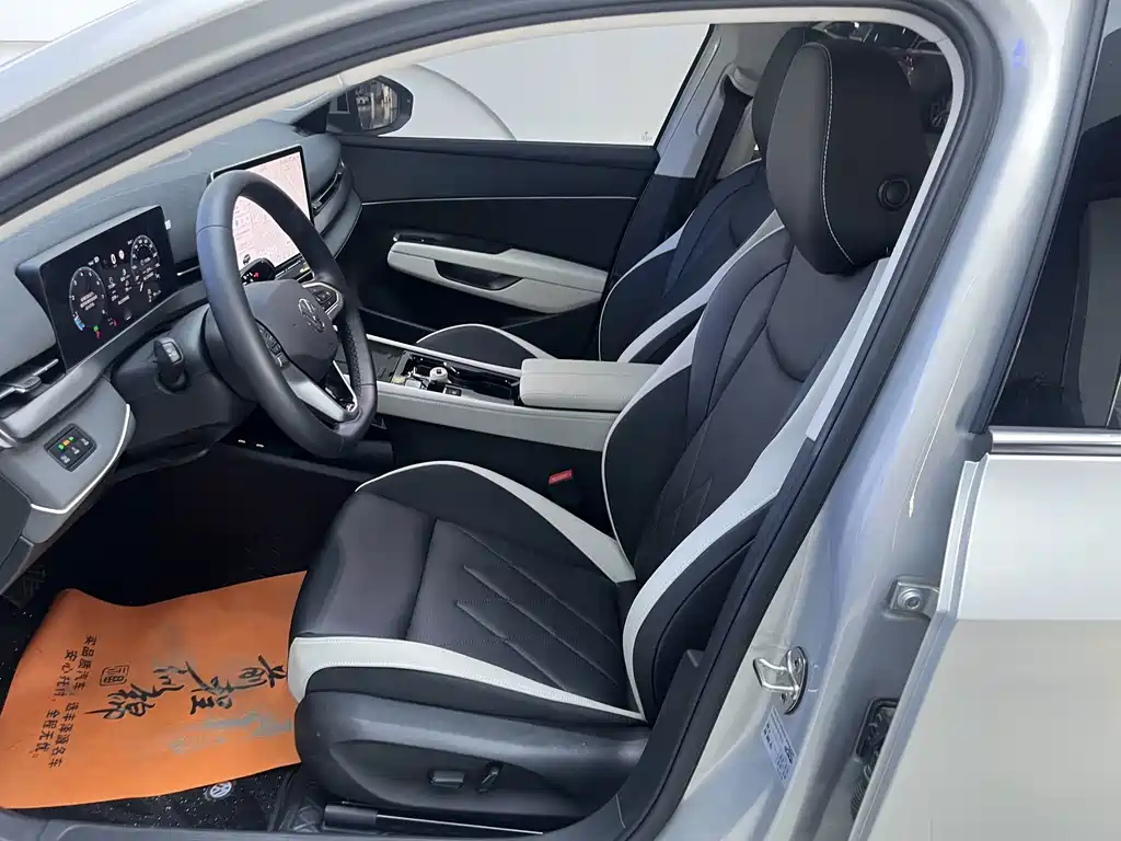 Volkswagen Sagitar 2025