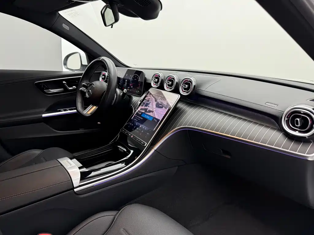 Mercedes-Benz C-Class 2023 — фото 21