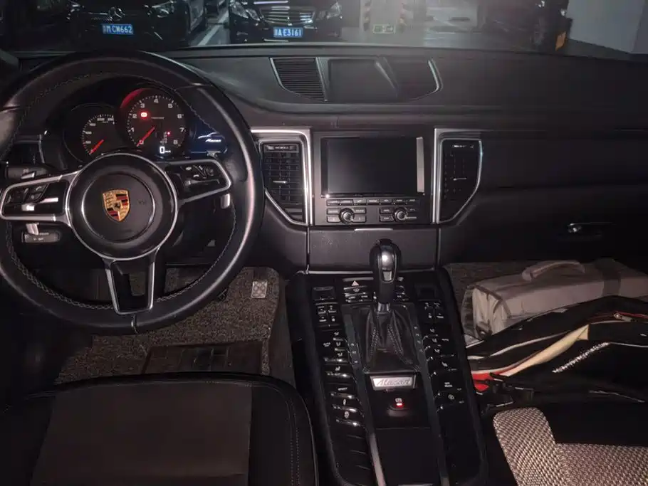 Porsche Macan 2015 — фото 12