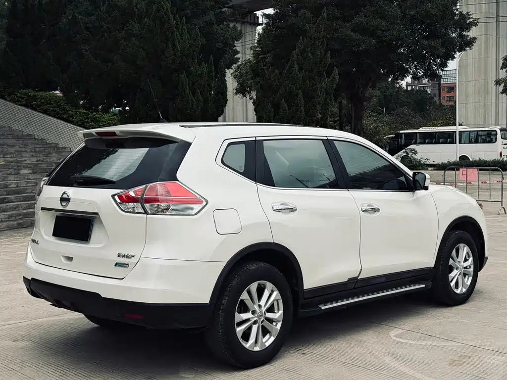 Nissan X-Trail 2015 — фото 6