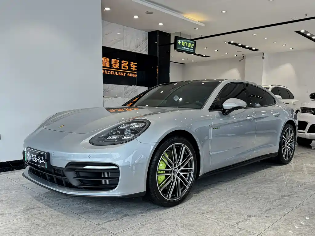 Porsche Panamera Hybrid 2022