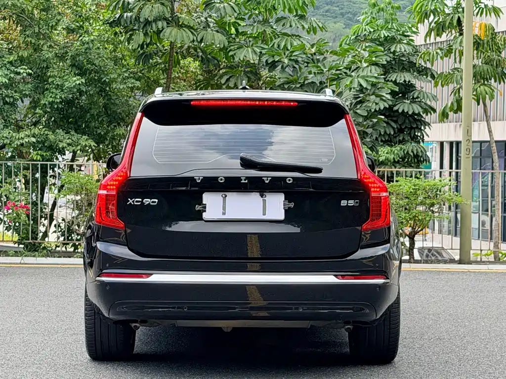 Volvo XC90 2023 — фото 5