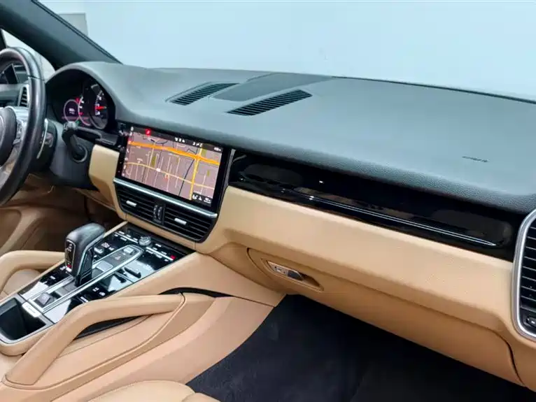Porsche Cayenne 2021 — фото 11