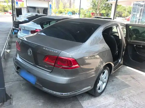 Volkswagen Magotan 2016