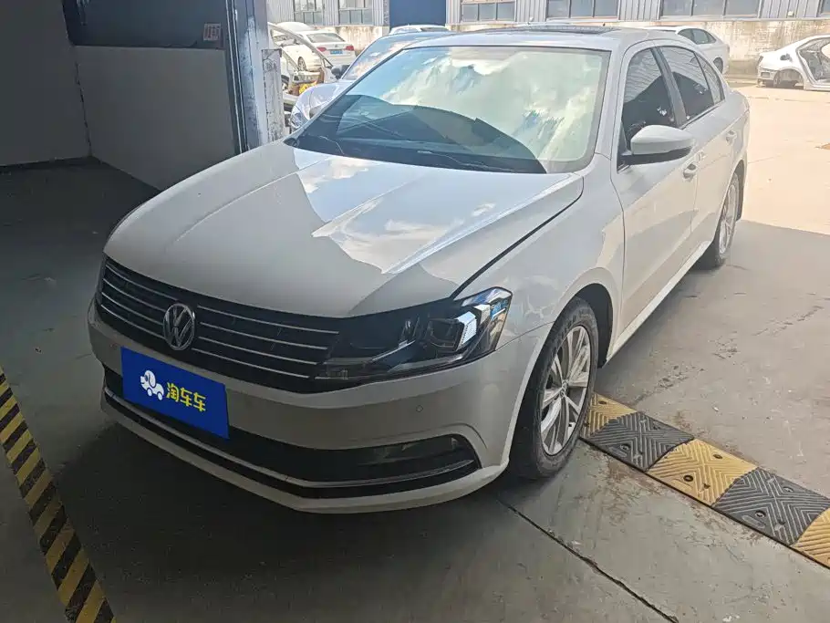 Volkswagen Lavida 2017 — фото 1