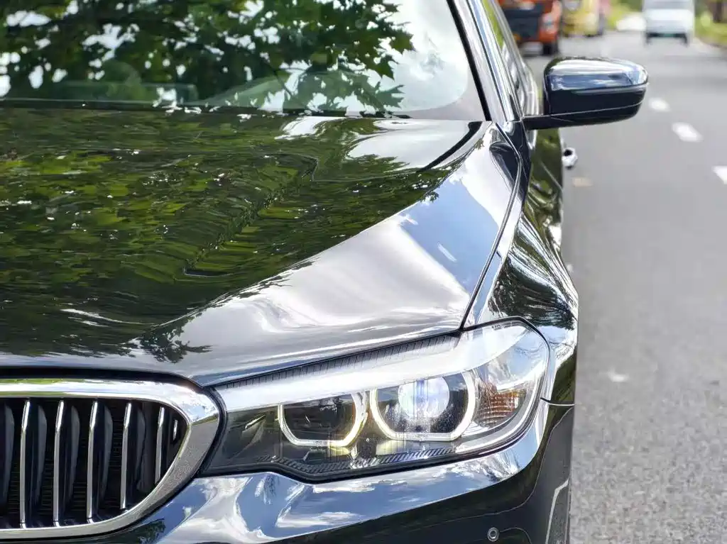 BMW 5 Series 2018 — фото 3