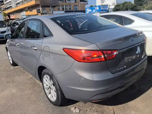 Ford Escort 2015