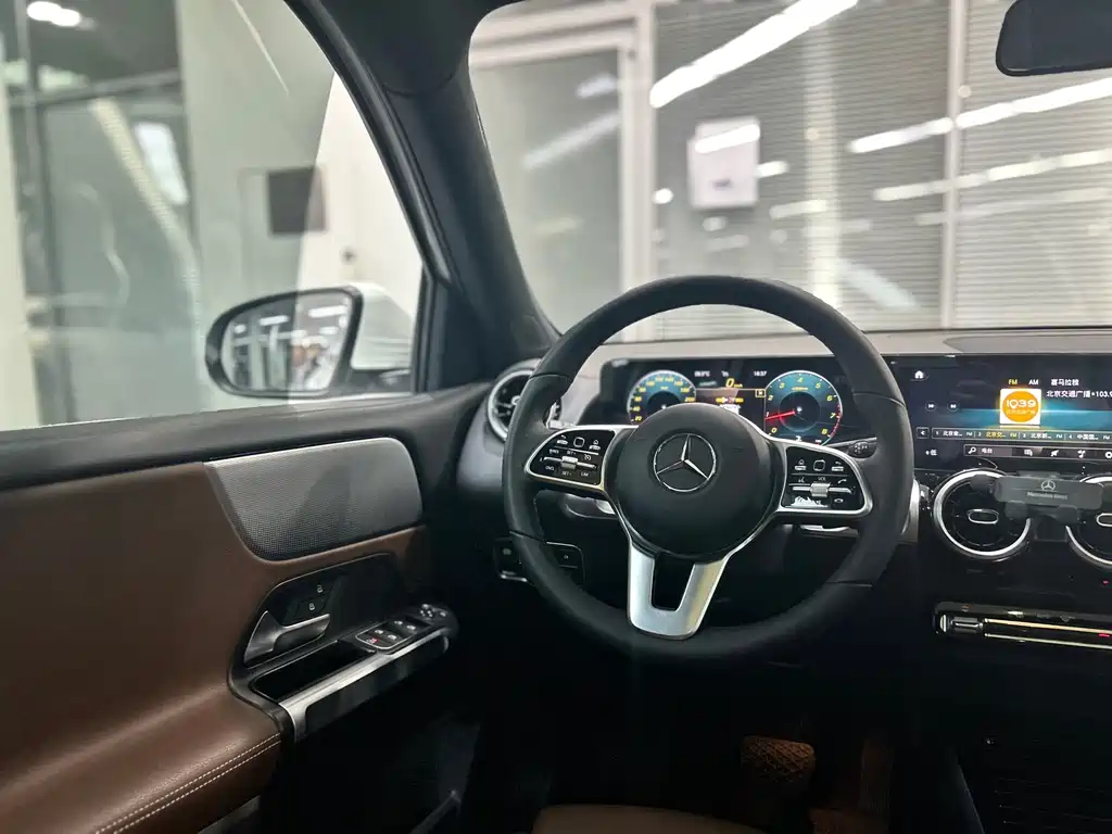 Mercedes-Benz GLB 2022 — фото 13