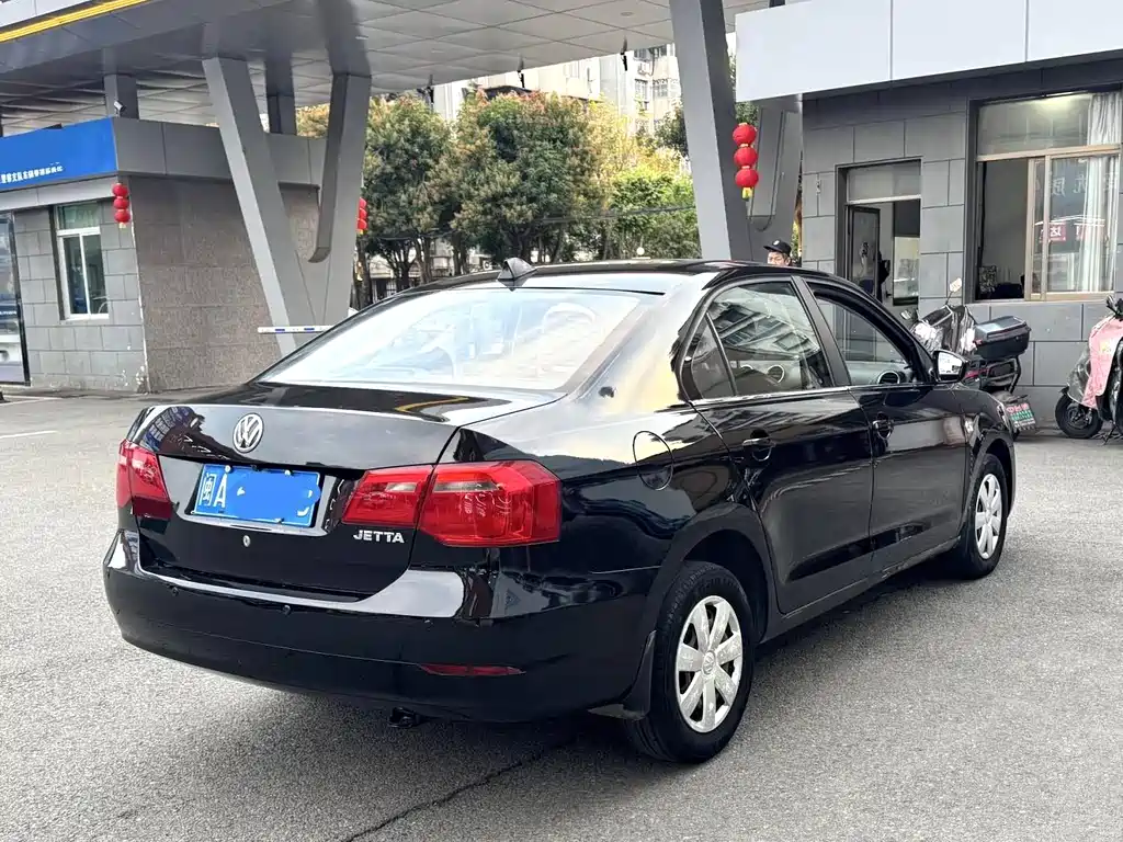 Volkswagen Jetta 2014 — фото 4