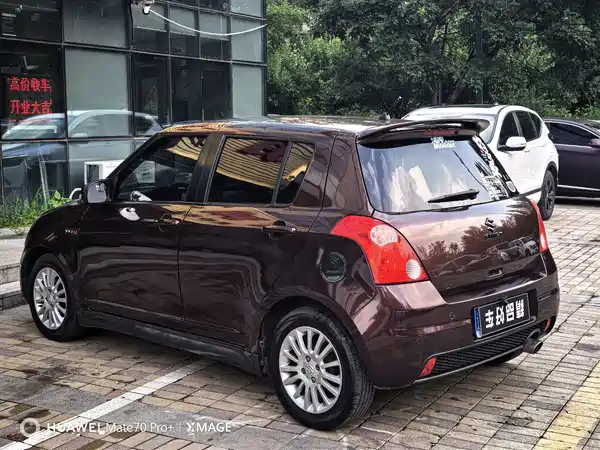 Suzuki Swift 2012