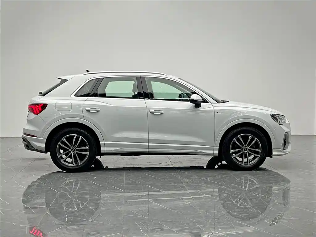 Audi Q3 2021