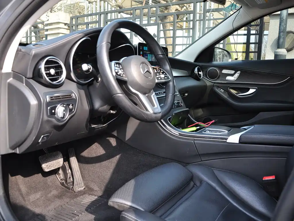 Mercedes-Benz C-Class 2019 — фото 9