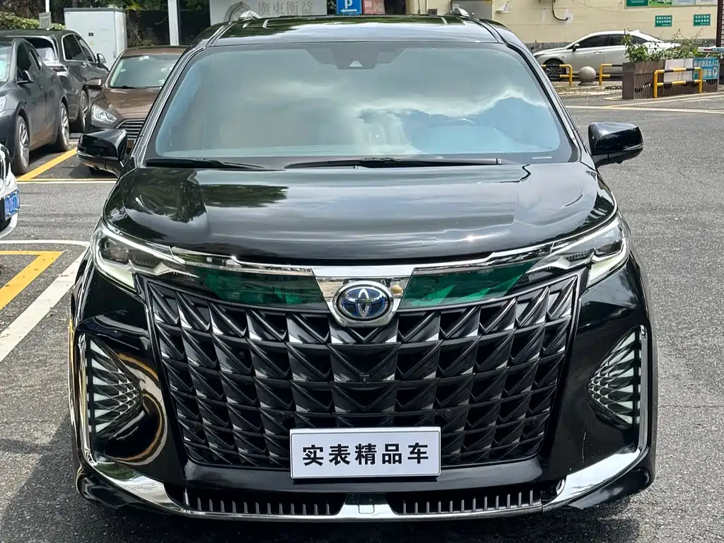 Toyota Sienna 2022 — фото 2