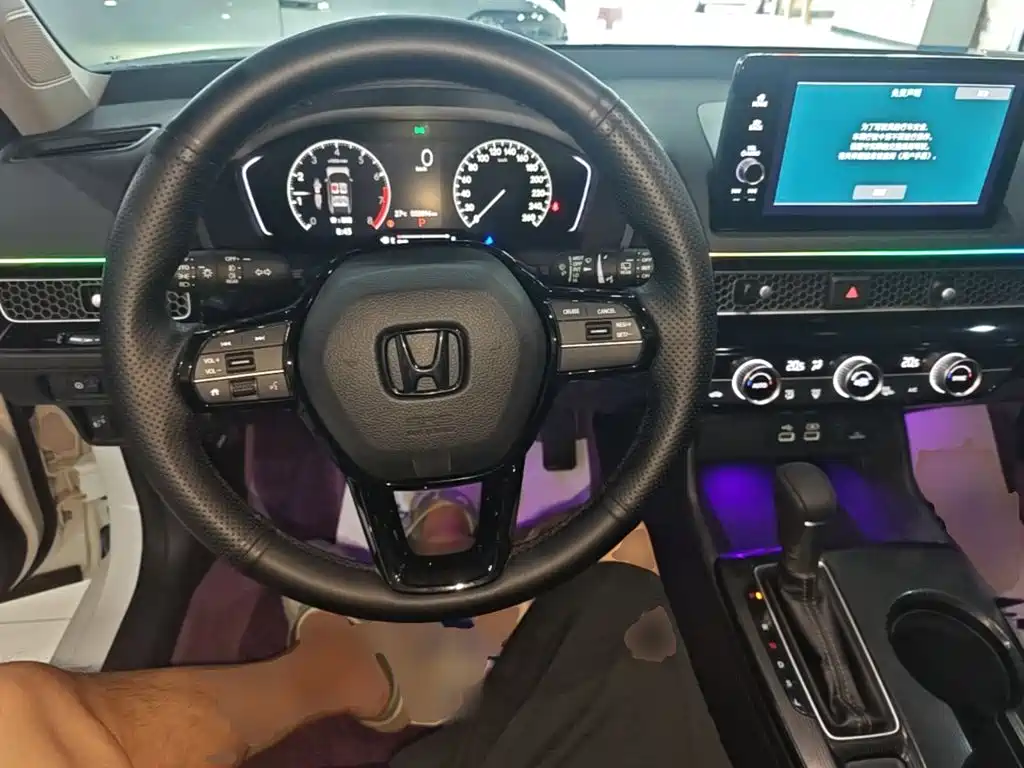 Honda Civic 2023 — фото 11