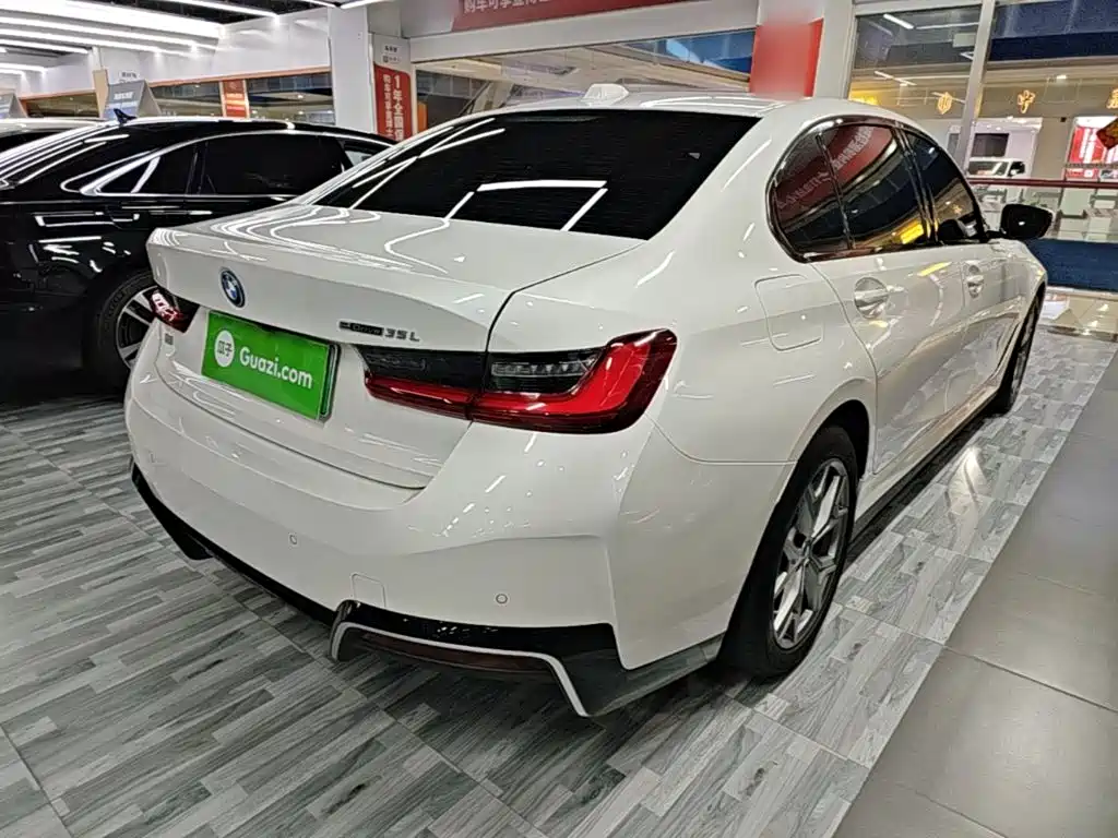 BMW i3 2023