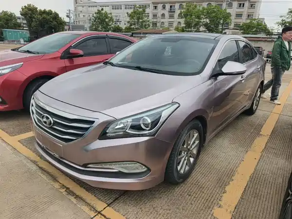 Hyundai Mistra 2014
