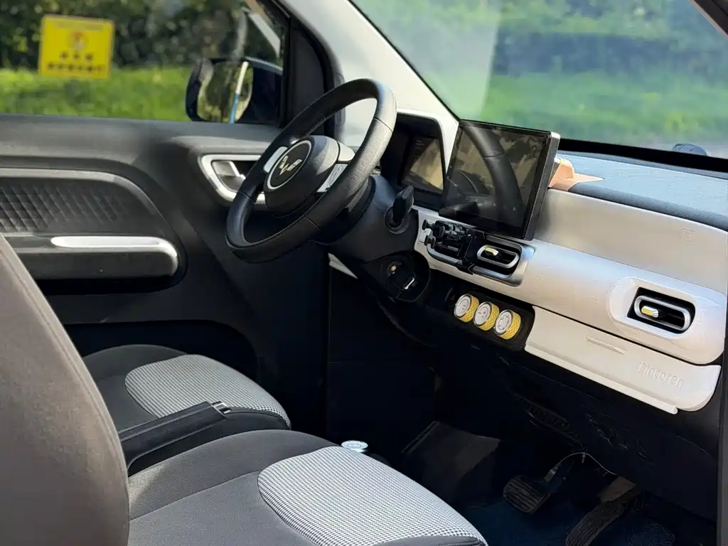 Wuling Hongguang MINIEV 2024