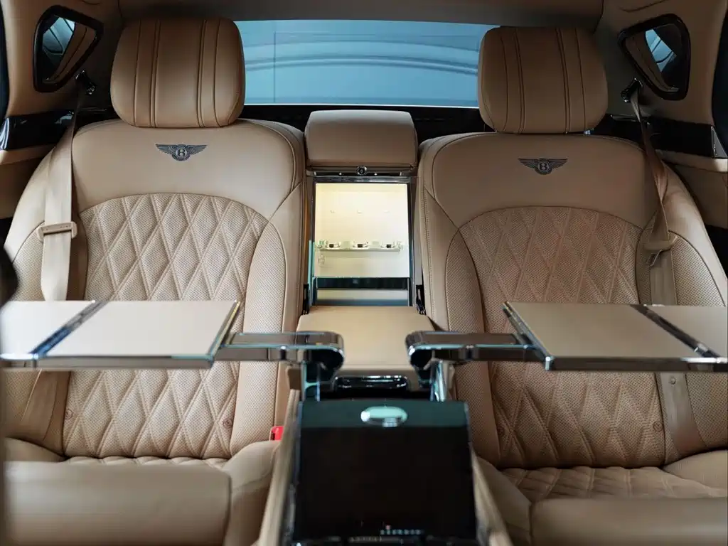 Bentley Mulsanne 2017 — фото 15