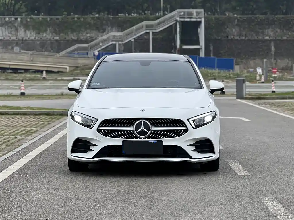 Mercedes-Benz A-Class 2020 — фото 3