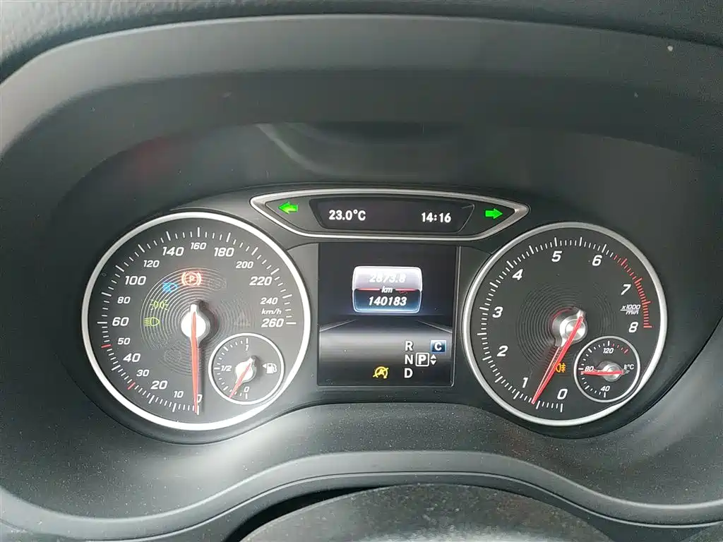Mercedes-Benz B-Class 2018 — фото 12