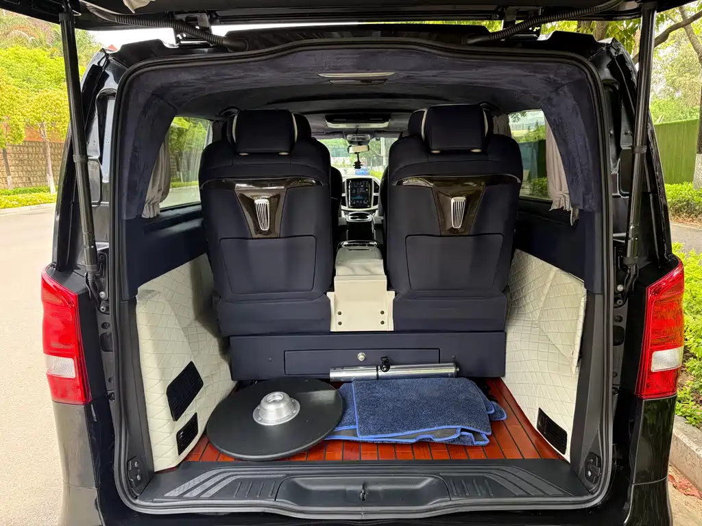 Mercedes-Benz Vito 2021 — фото 19