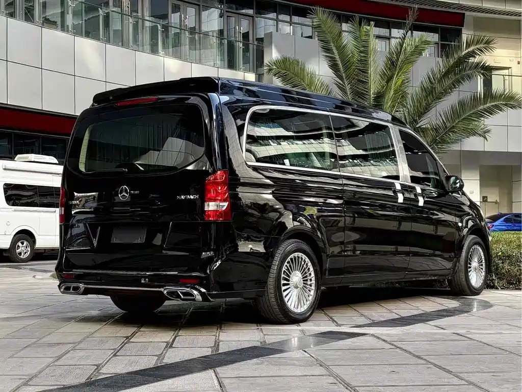 Mercedes-Benz Vito 2023 — фото 6