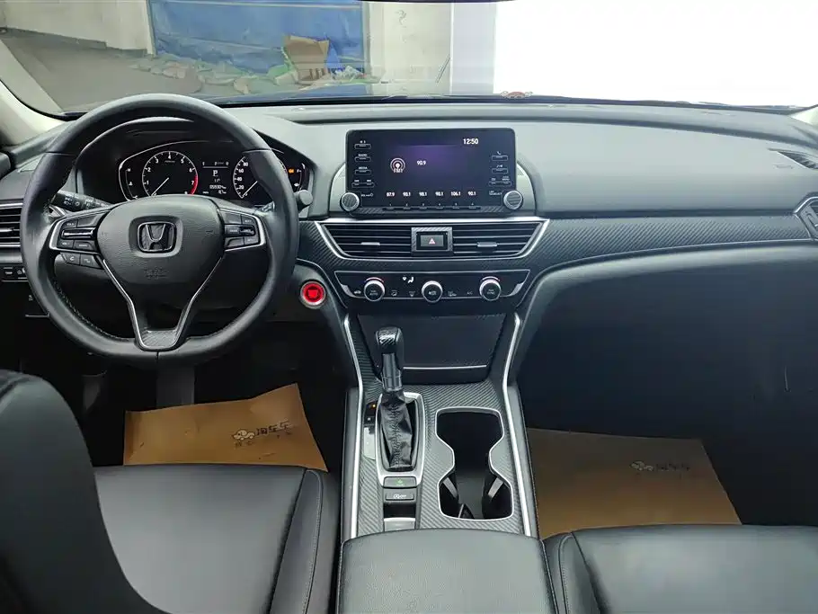 Honda Accord 2019 — фото 12