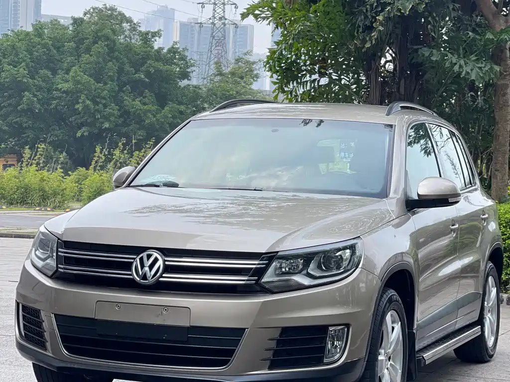 Volkswagen Tiguan 2014 — фото 1