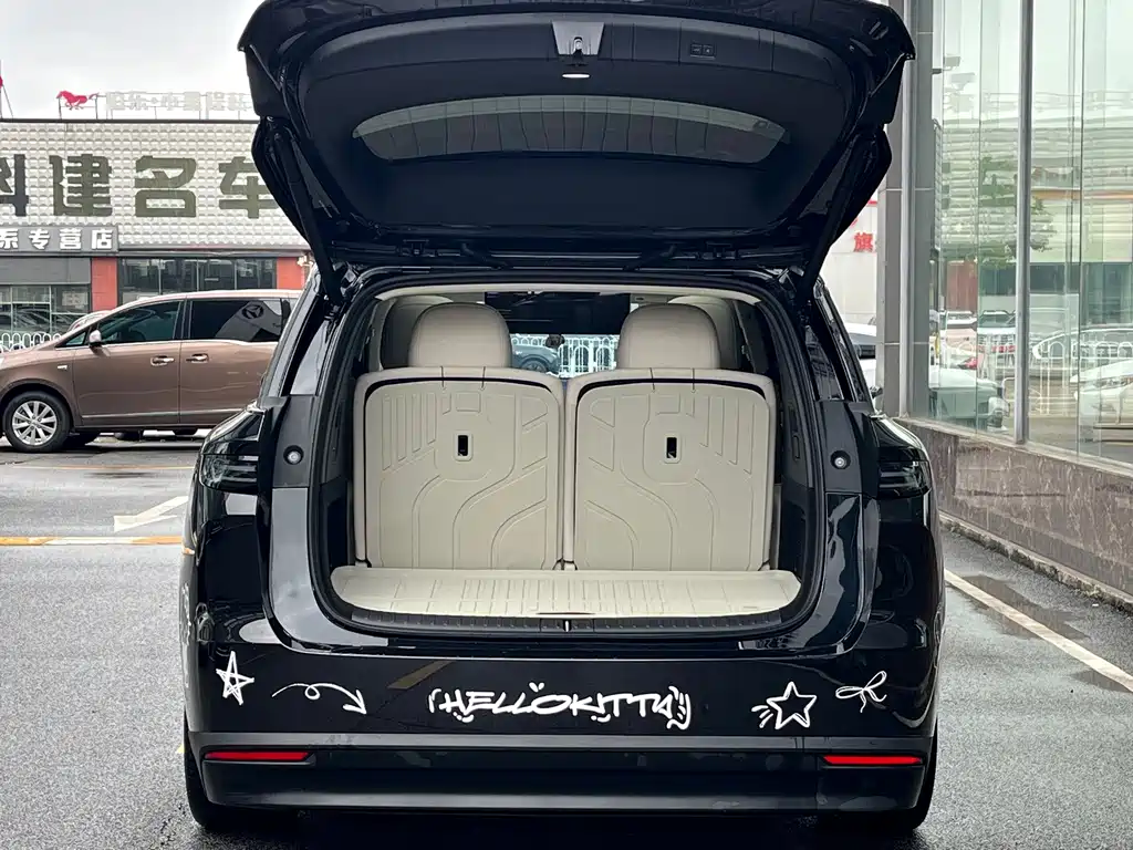 Li Auto i8 2025 — фото 16