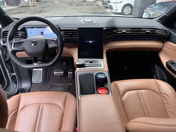 NIO ES6 2020