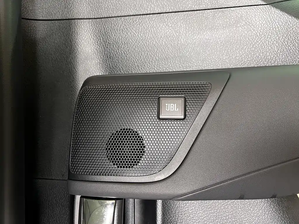 Toyota Vellfire 2022 — фото 34