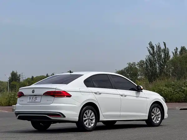 Volkswagen Bora 2023