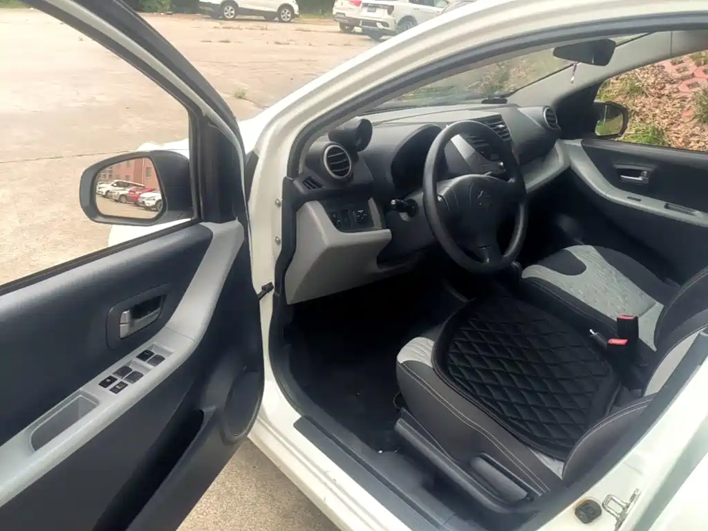 Suzuki Alto 2015 — фото 16