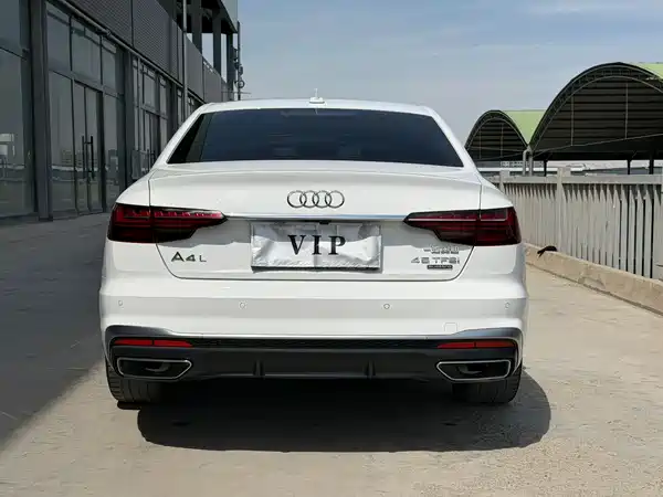 Audi A4L 2023
