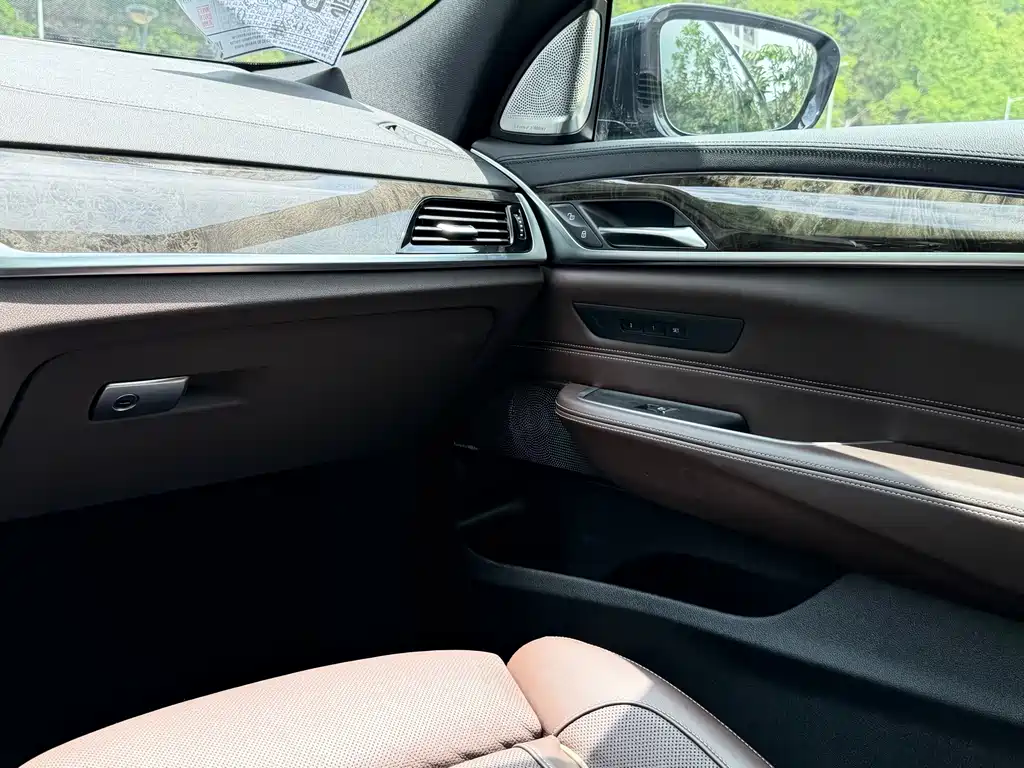 BMW 6 Series GT 2019 — фото 16