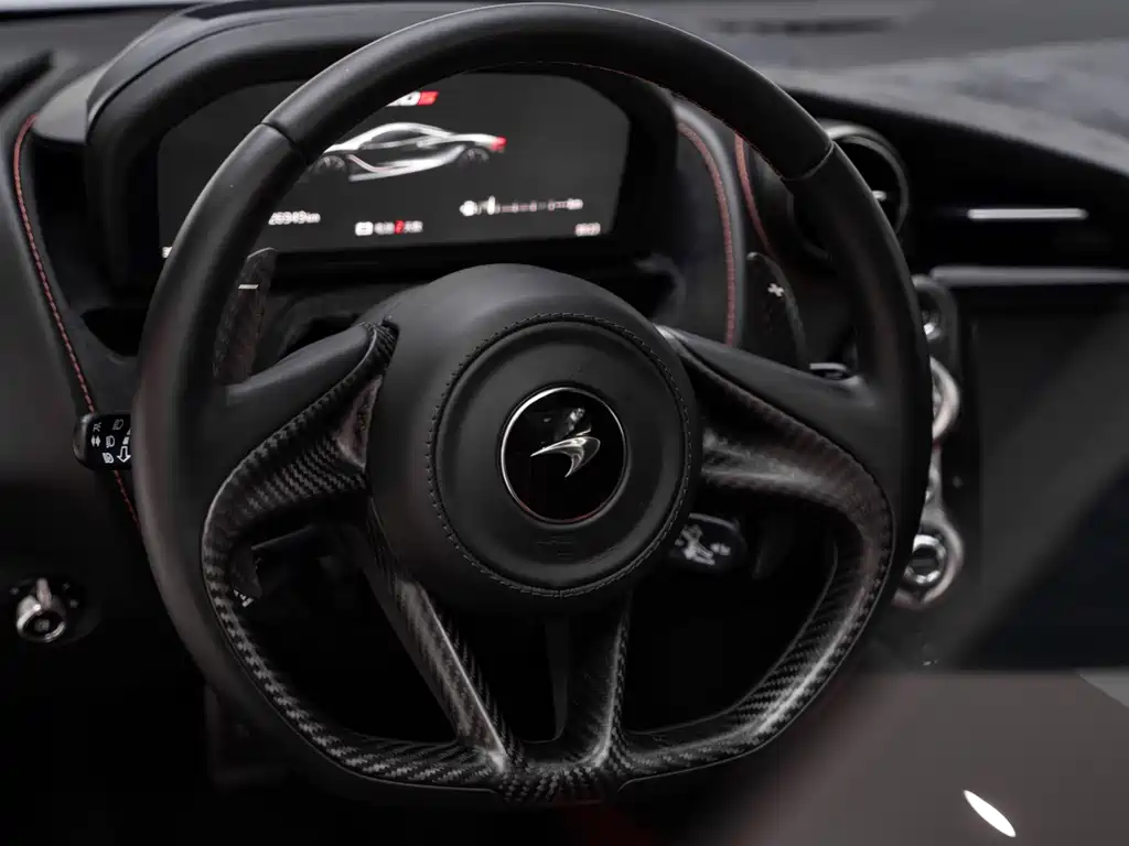 McLaren 720S 2020 — фото 15