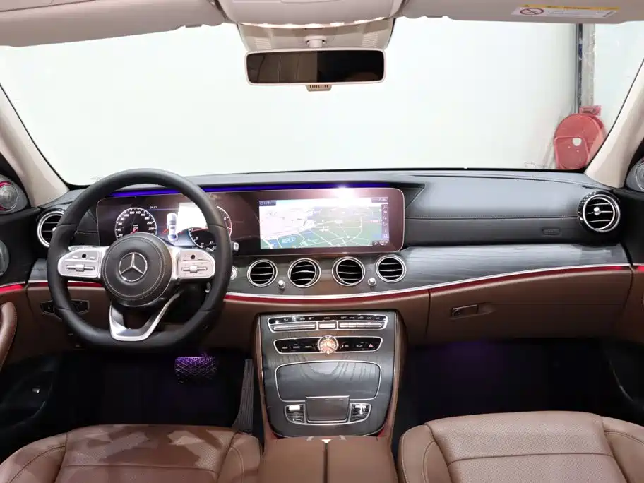 Mercedes-Benz E-Class 2020 — фото 12