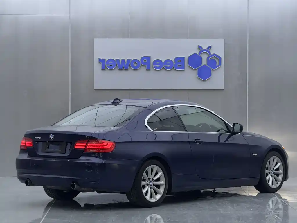 BMW 3 Series 2011