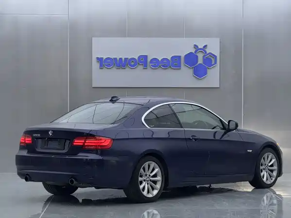 BMW 3 Series 2011