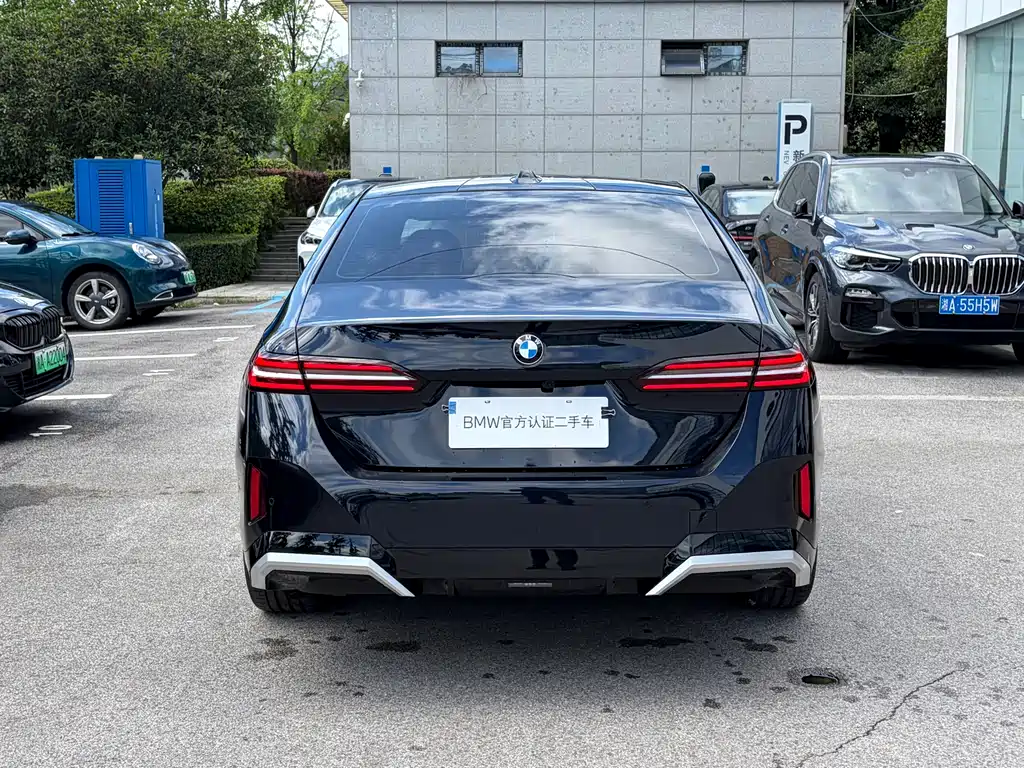 BMW 5 Series 2025