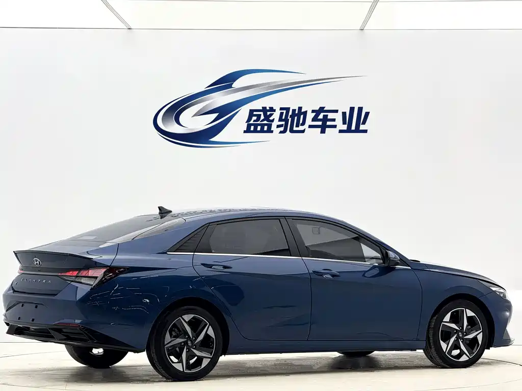 Hyundai Elantra 2023
