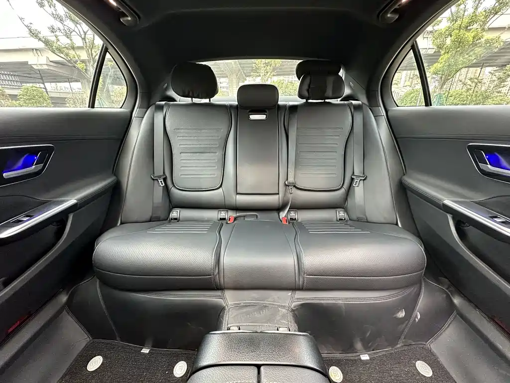Mercedes-Benz C-Class 2023 — фото 8