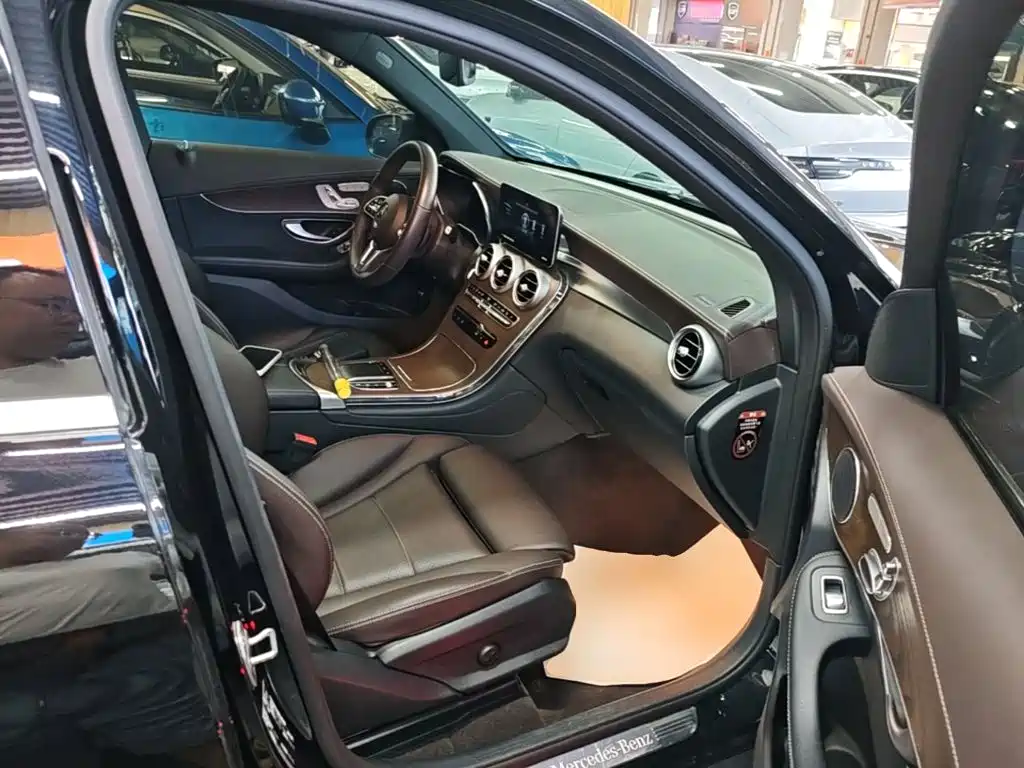 Mercedes-Benz GLC 2023 — фото 25