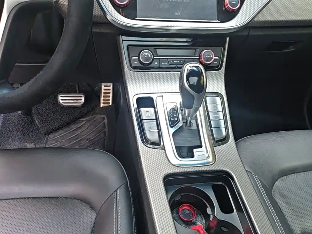 Geely Emgrand GS 2016 — фото 14