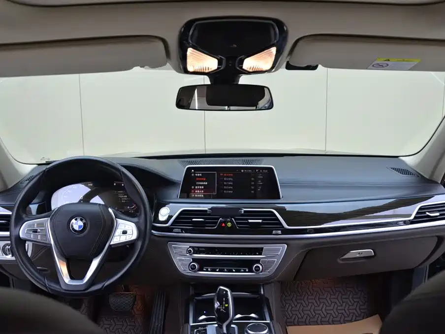 BMW 7 Series 2022 — фото 17