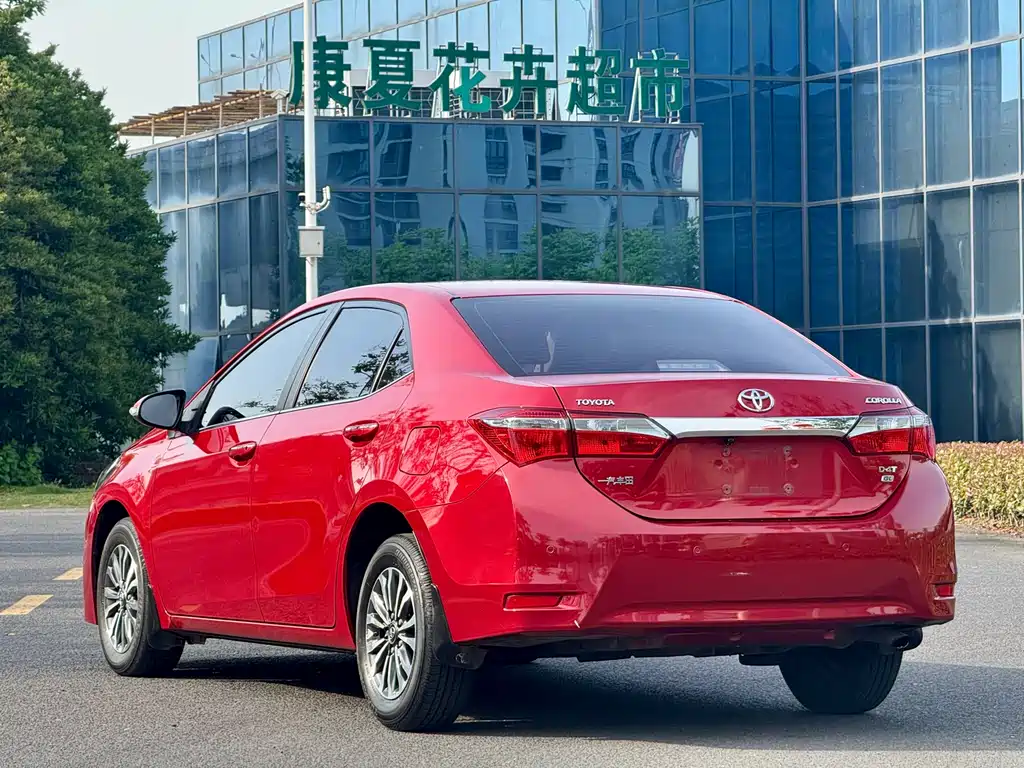 Toyota Corolla 2018 — фото 6