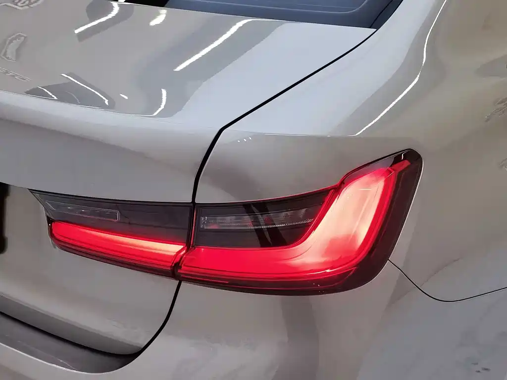 BMW 3 Series 2020 — фото 10