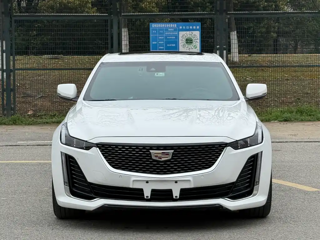 Cadillac CT5 2022 — фото 2